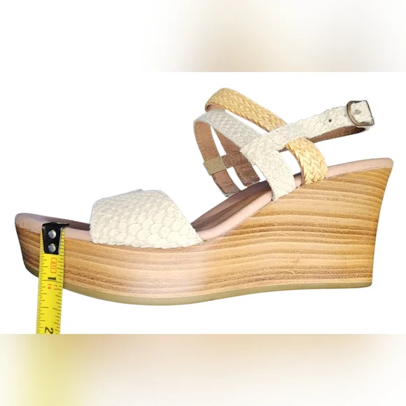 Ugg Lira Mar Leather Sandals, Womens 6 - Picture 10 of 10